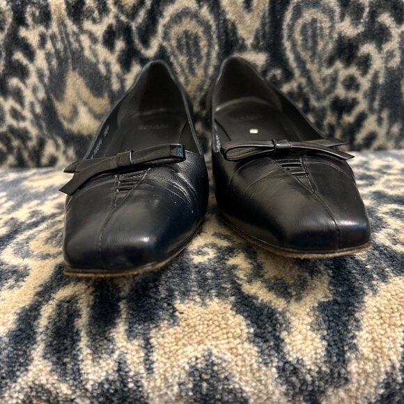 Navy Stuart Weitzman kitten heel pumps - Picture 5 of 10